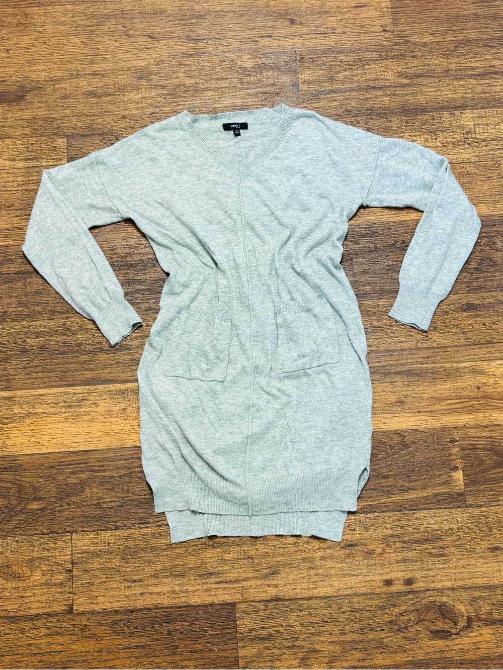 Very J Light Gray Long Sleeve V-Neck Knit Dress